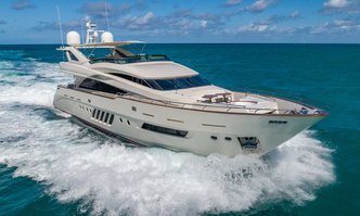 Casual yacht charter Dominator Motor Yacht