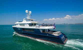 Ice 5 yacht charter Turquoise Yachts Motor Yacht