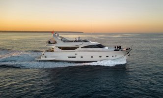 Essoess yacht charter Spertini Alalunga Motor Yacht