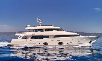 Daloli yacht charter Custom Line Motor Yacht