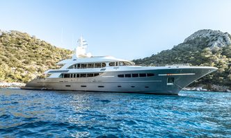 Ghost III yacht charter Acico Motor Yacht