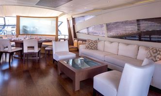 One yacht charter Pershing Motor Yacht