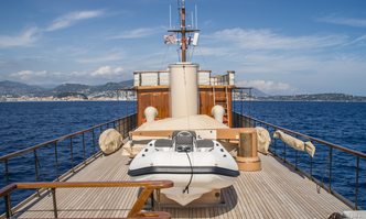 Over the Rainbow of London yacht charter Dickie & Sons Motor Yacht