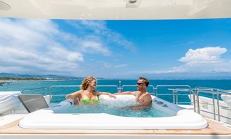 Amanecer yacht charter Azimut Motor Yacht