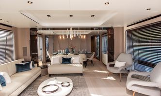 Chillin' yacht charter Azimut Motor Yacht