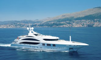Mimi yacht charter Benetti Motor Yacht