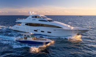 QTR yacht charter Lazzara Motor Yacht
