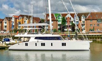 Indablue yacht charter Sunreef Yachts Motor/Sailer Yacht