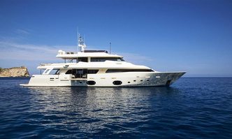 Musica Musica yacht charter Custom Line Motor Yacht