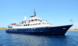 To Callisto yacht charter Piraeus Motor Yacht
