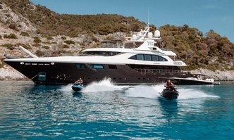 Zia yacht charter Ortona Navi Motor Yacht
