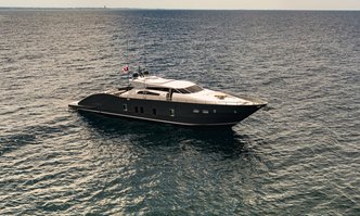 Vevekos yacht charter Tecnomar Motor Yacht