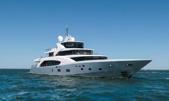 Belongers yacht charter Couach Motor Yacht