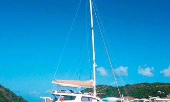 Good Vibrations yacht charter Leopard Motor/Sailer Yacht
