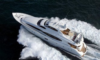 Center Ring yacht charter Lazzara Motor Yacht