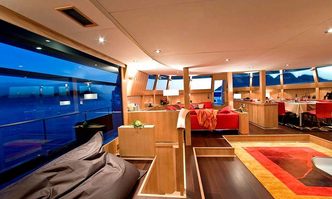 Bliss yacht charter H2X Motor Yacht