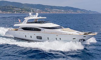 Daddy's Dream 888 yacht charter Maiora Motor Yacht
