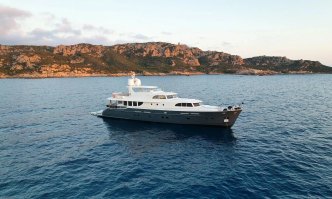 Dream yacht charter Cyrus Yachts Motor Yacht