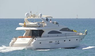 Dolce Vita yacht charter Astondoa Motor Yacht