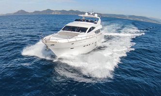 Skyra yacht charter Riviera Boats Motor Yacht