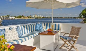 Serenity yacht charter Christensen Motor Yacht