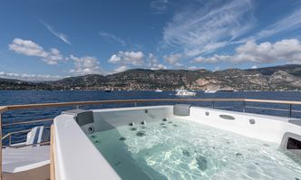 Oculus yacht charter Numarine Motor Yacht