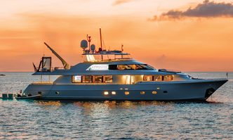 Kemosabe yacht charter Westport Yachts Motor Yacht
