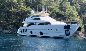 Funda D yacht charter Custom Line Motor Yacht