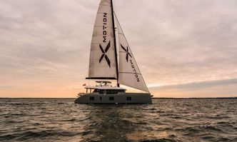 XMotion yacht charter Sunreef Yachts Motor/Sailer Yacht