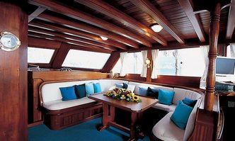 Matina yacht charter Perama Motor/Sailer Yacht
