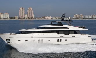 Freddy yacht charter Sanlorenzo Motor Yacht