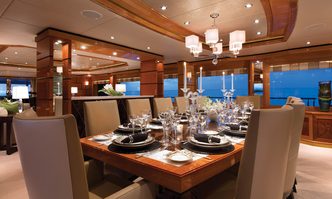 Impromptu yacht charter Trinity Yachts Motor Yacht