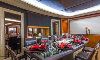 105 YCG yacht charter Azimut Motor Yacht
