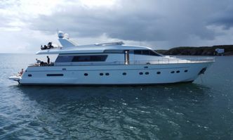 Mamma's yacht charter Sanlorenzo Motor Yacht