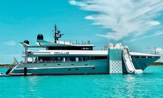 Oculus yacht charter Oceanfast Motor Yacht