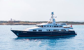 Solinda yacht charter Feadship Motor Yacht