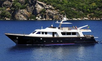 Blue Lady yacht charter C.N. Officine Meccaniche Rossato Motor Yacht