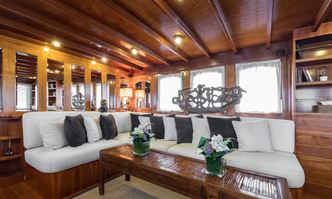 Over the Rainbow of London yacht charter Dickie & Sons Motor Yacht
