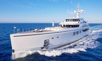 11.11 yacht charter Benetti Motor Yacht