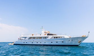 Gitanes yacht charter Benetti Motor Yacht