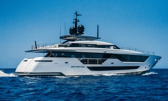 Alvium yacht charter Custom Line Motor Yacht