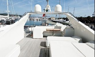 Alrisha yacht charter Tecnomar Motor Yacht