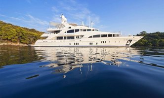 Everblue yacht charter Benetti Motor Yacht