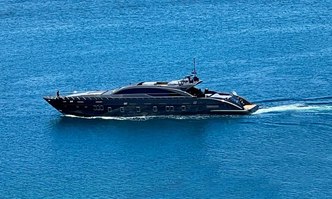 Eva yacht charter Tecnomar Motor Yacht