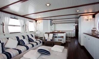Persuader yacht charter Ocea Motor Yacht