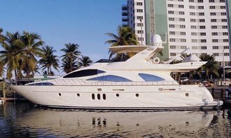 Dreamer yacht charter Azimut Motor Yacht