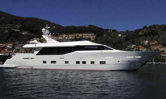 Aurora yacht charter Tecnomar Motor Yacht