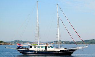 Aurum yacht charter Unknown Motor/Sailer Yacht