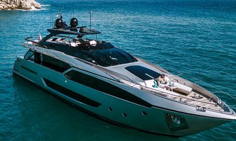 Barracuda III yacht charter Riva Motor Yacht