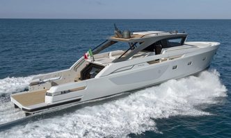 Ellemar yacht charter Bluegame Motor Yacht